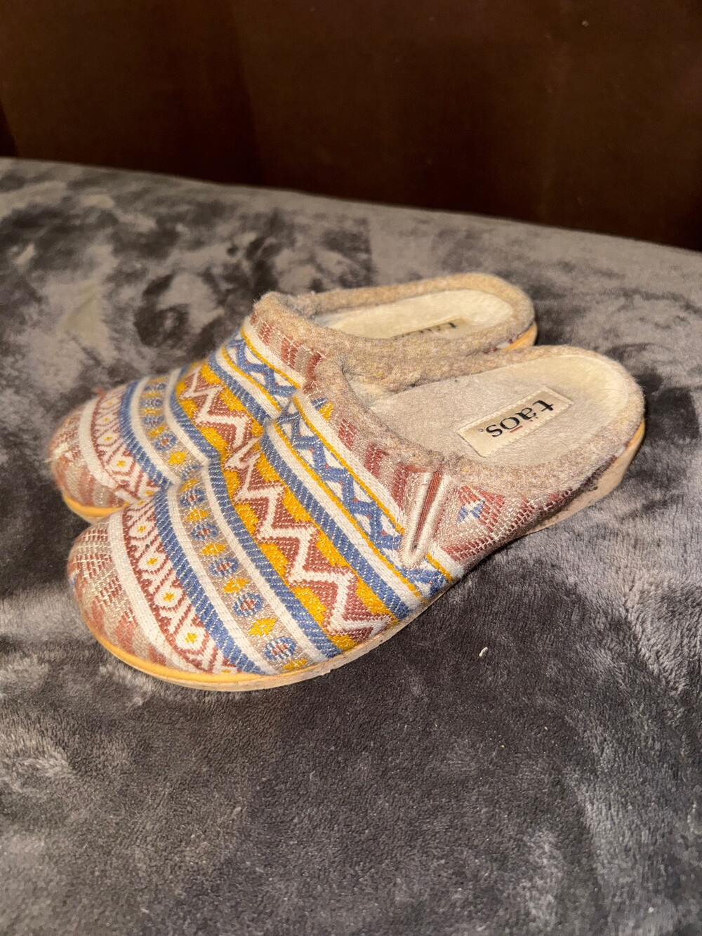 Taos Colorful Wool-Like Fabric Slippers Size 38 Geometric Pattern Soft Fleece Li